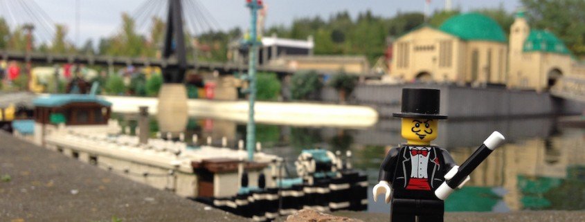 Zauberer TOMBECK verzaubert das Legoland mit einer magischen Show
