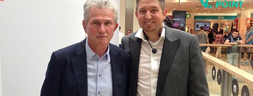Ein Gemeinsamer Auftritt von Jupp Heinkes und Zauberkünstler TOMBECK in den Riem Arcaden München