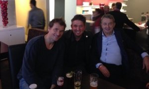 Zauberer TOMBECK verblüfft Jens Lehmann und Wolfgang Niersbach auf einem Event in München Zauberkünstler TOMBECK mit Jens Lehmann und Wolfgang Niersbach in München