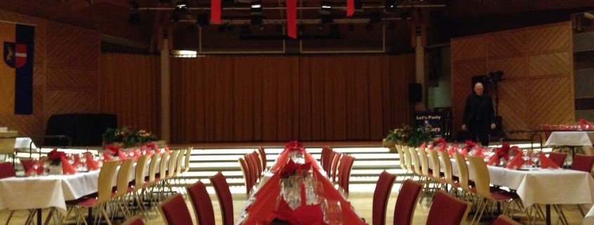 Zauberkünstler und Close-Up Magie bei einer Firmenveranstaltung bei Magna Electronics