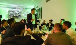 tombeck-zauberer-muenchen-vfl-wolfsburg Magische Zaubershow beim VFL Wolfsburg mit Zauberkünstler TOMBECK