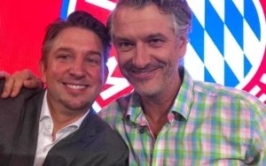tombeck-zauberer-muenchen-fc-bayern-münchen-bernhard-fleischmann Magier TOMBECK und Bernhard Fleischmann beim FC Bayern München in der Allianz Arena