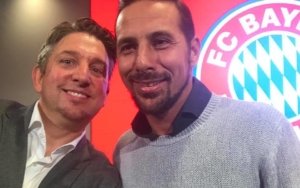 tombeck-zauberer-muenchen-fc-bayern-münchen-claudio-pizarro Zauberer TOMBECK und Claudio Pizarro
