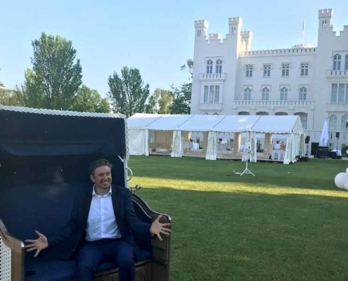 Das Grand Hotel Heiligendamm war die Location für die Hochzeit eines deutschen Fussball-Nationalspielers mit Zauberer TOMBECK.